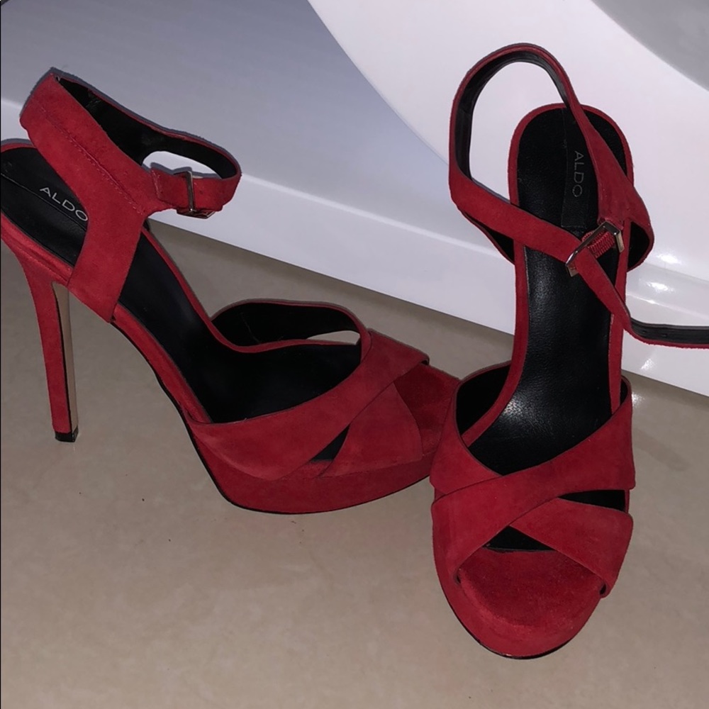 Also red velvet heels